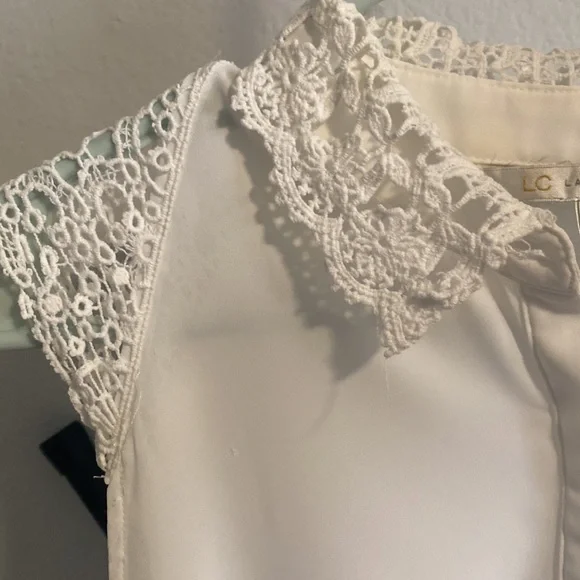 🩷3 for $20🩷 White top with Lace - Picture 8 of 8